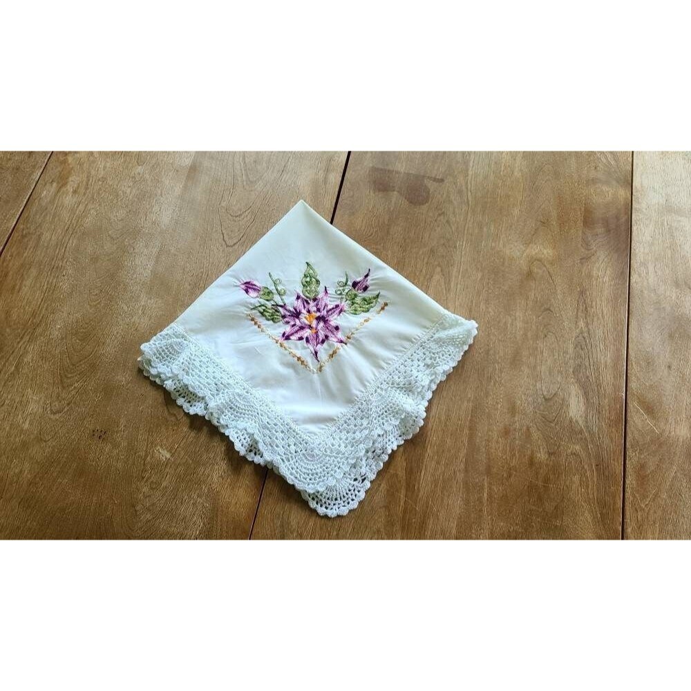 Vintage Floral Table Topper